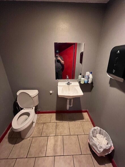 More Photos Of 1344 Mims Rd, Rockwall Office For Lease