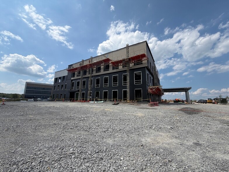 More Photos Of 113 Bear Xing, Mount Juliet Medical For Lease