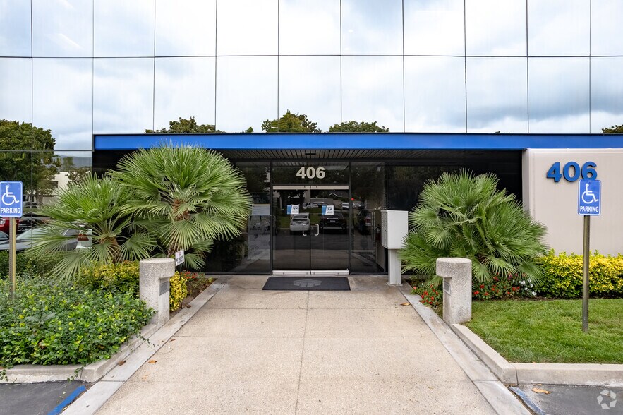 More Photos Of 402-408 E Huntington Dr, Monrovia Research And Development For Lease