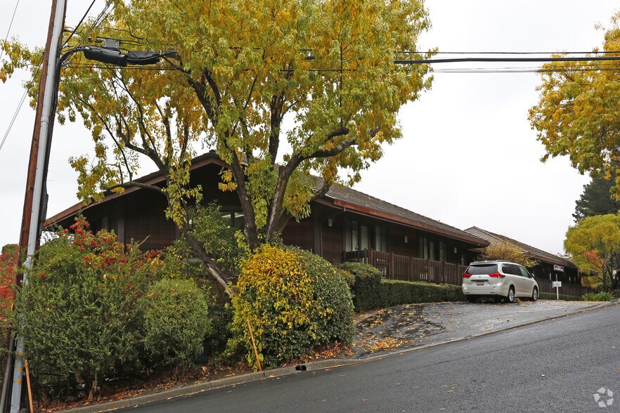 More Photos Of 1 Bates Blvd, Orinda Office For Lease