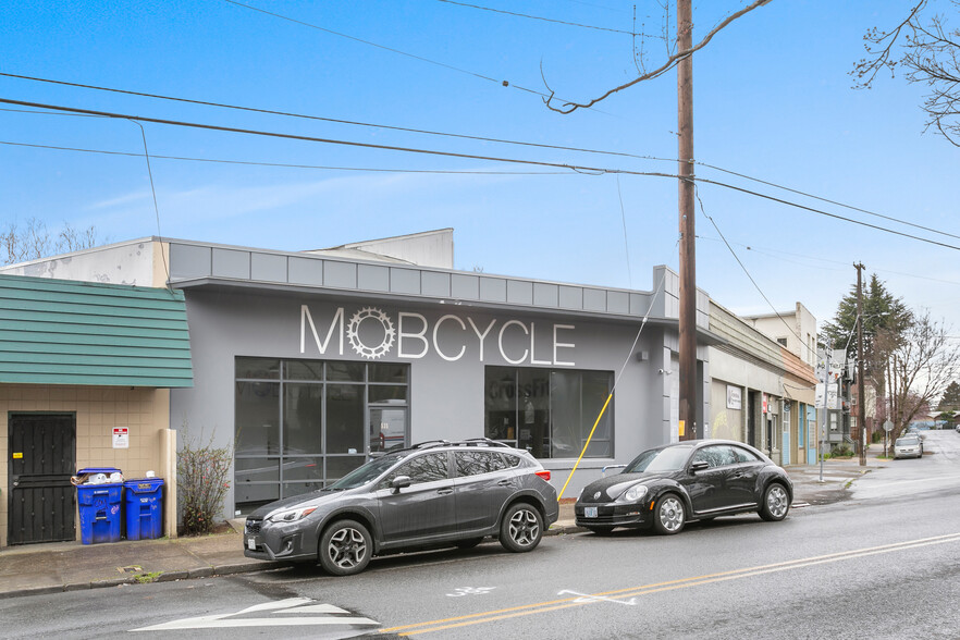 Primary Photo Of 535 NE 28th Ave, Portland Showroom For Lease