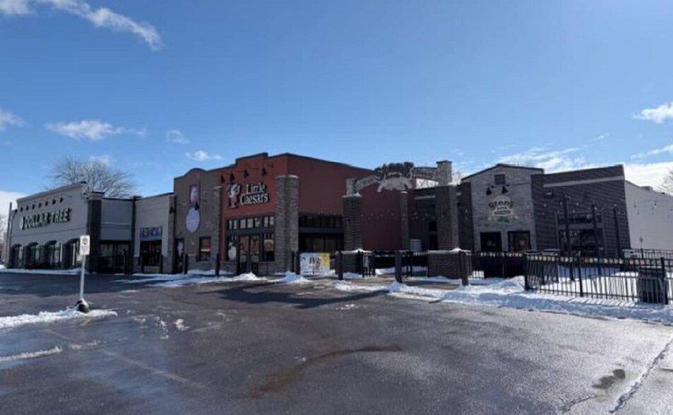 More Photos Of 133-137 W Main St, Little Chute Storefront For Lease