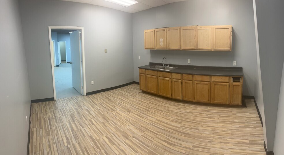 More Photos Of 14606 Sheraton St, Houston Warehouse For Sale