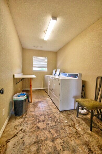 More Photos Of 930 Ranch Road 261, Buchanan Dam Apartments For Sale