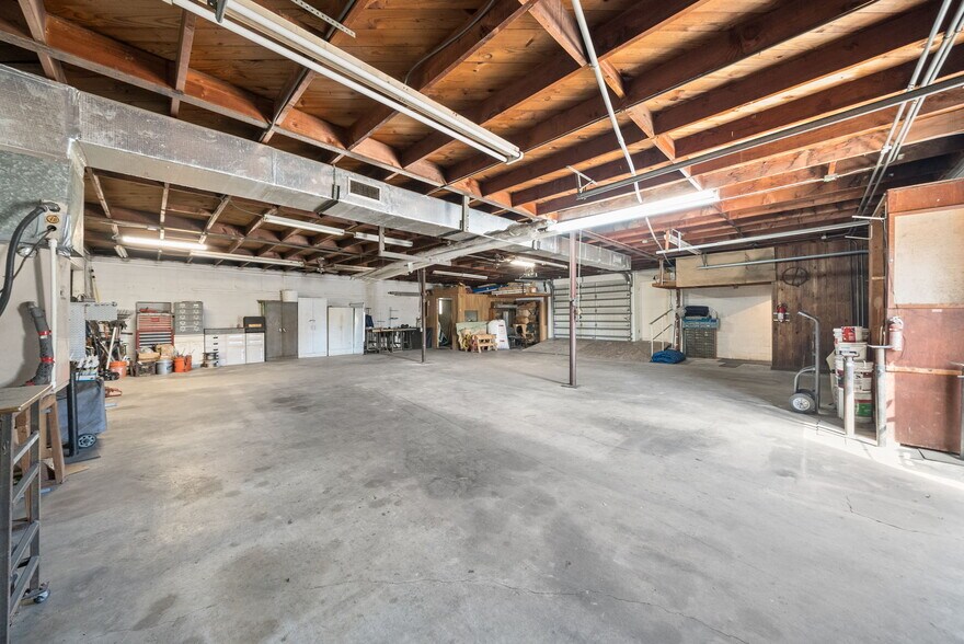 More Photos Of 2135 E 5th St, Panama City Auto Repair For Sale