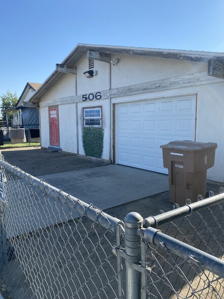 Primary Photo Of 506 Eye St, Bakersfield Manufacturing For Sale