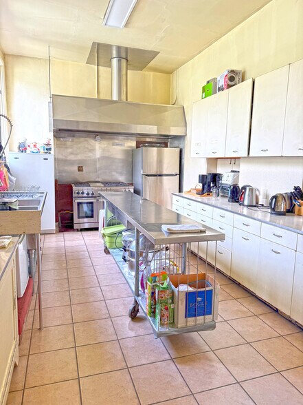 More Photos Of 1821 Catalina Ave, Berkeley Religious Facility For Lease