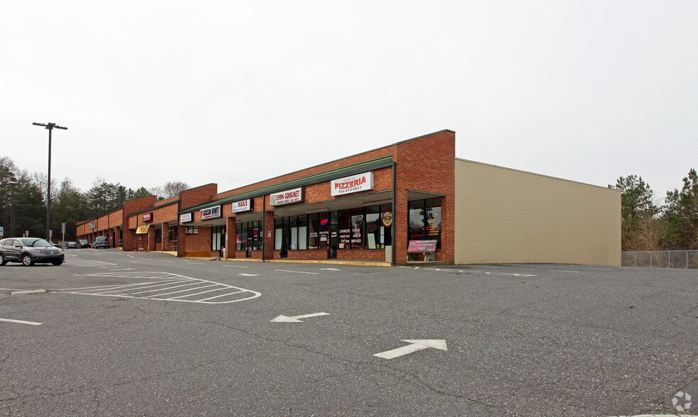 More Photos Of 2211 N New Hope Rd, Gastonia General Retail For Lease