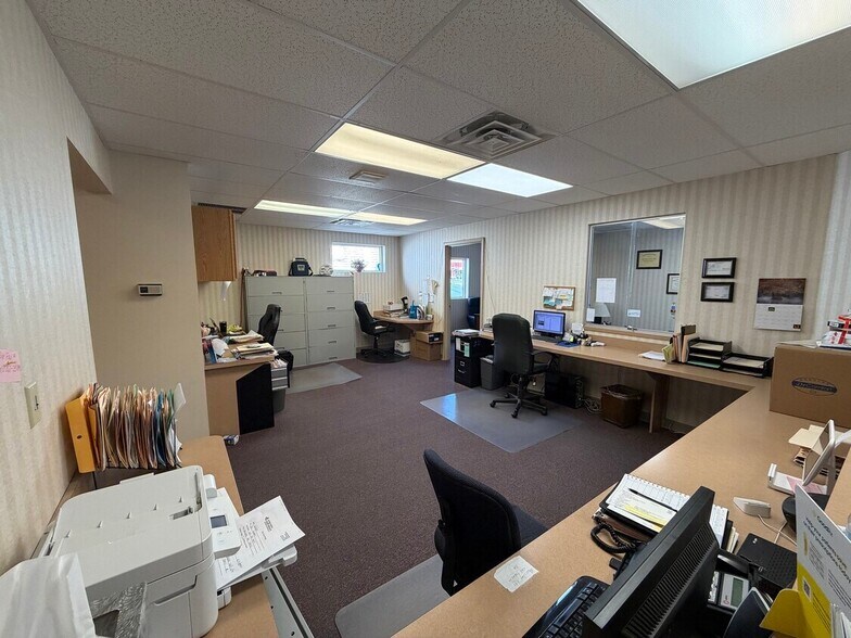 More Photos Of 2030 Center St, Northampton Flex For Lease