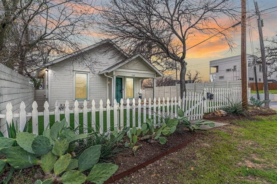 Primary Photo Of 1148 Northwestern Ave, Austin Specialty For Sale