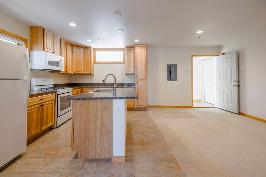 More Photos Of 322 N Main St, Gunnison Office Residential For Sale