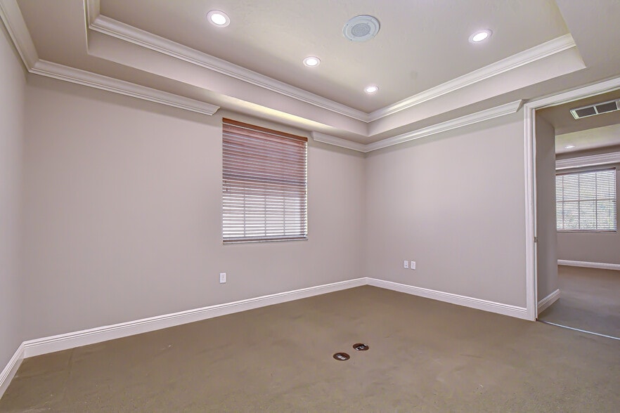 More Photos Of 6928 Linebaugh Ave, Tampa Office For Sale