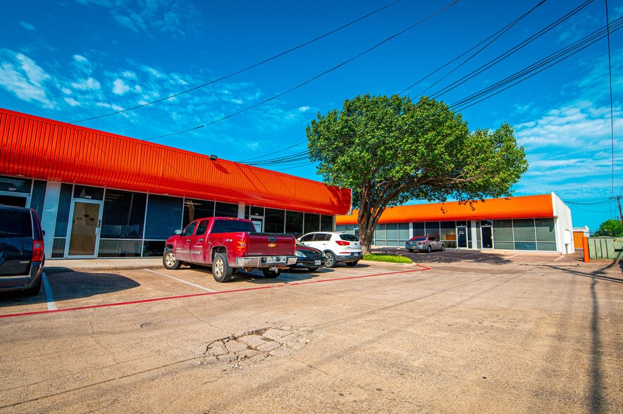 More Photos Of 4111 US Highway 80, Mesquite Flex For Sale