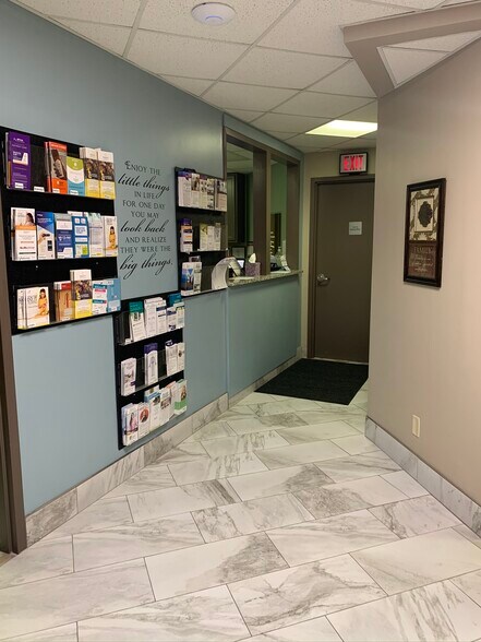 More Photos Of 3156 Dustin Rd, Oregon Medical For Lease