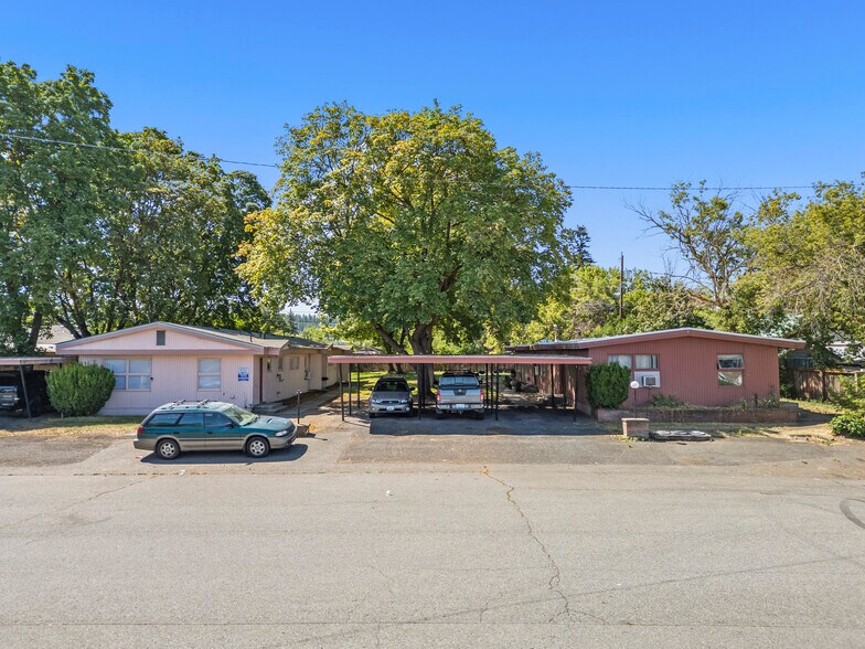 More Photos Of 5004-5010 E 1st Ave, Spokane Valley Apartments For Sale