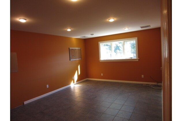 More Photos Of 534 N State Rd, Briarcliff Manor Village Warehouse For Lease