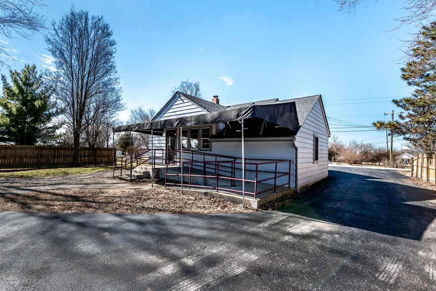 More Photos Of 3386 N State Route 123, Lebanon Office For Sale