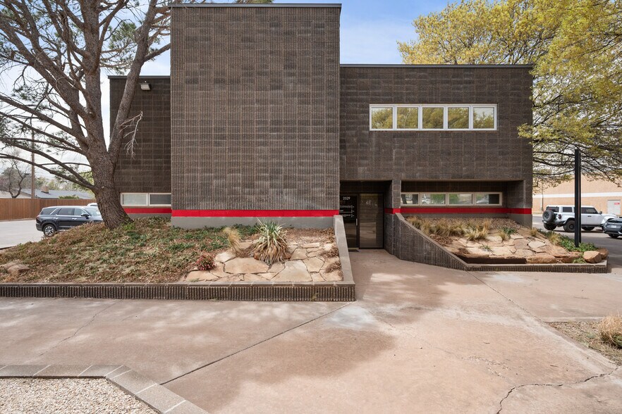 Primary Photo Of 2529 74th St, Lubbock Office For Lease