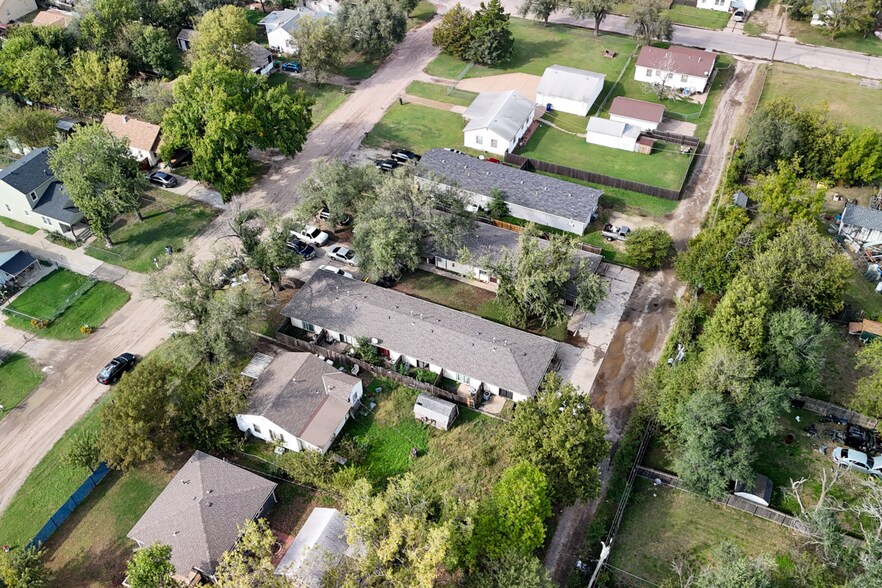 More Photos Of 1322 S Vine St, Wichita Apartments For Sale