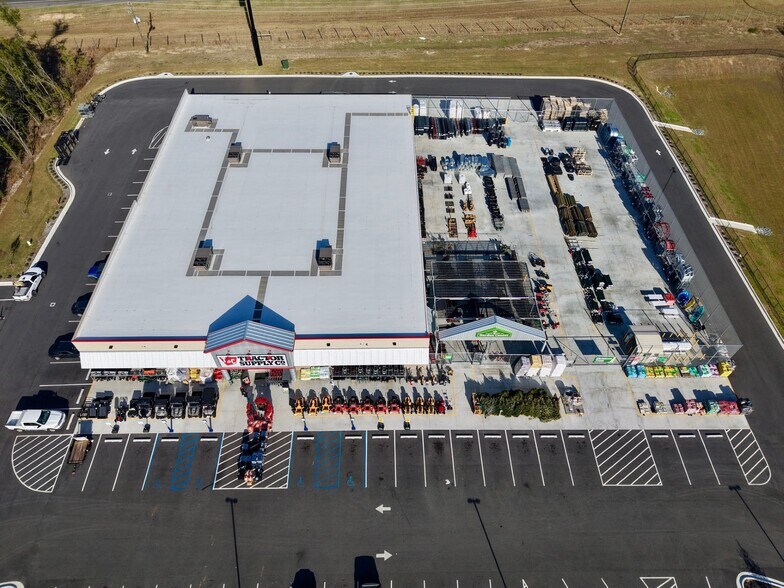 More Photos Of 4922 Timber Dr, Lake Park General Retail For Sale