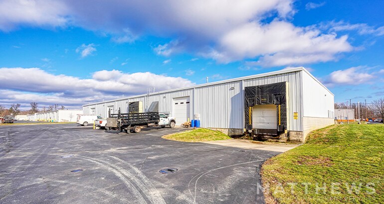 More Photos Of 735 Cross Pointe Rd, Gahanna Research And Development For Lease
