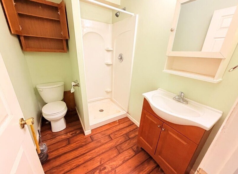 More Photos Of 87 Lake St, Hamburg General Retail For Sale