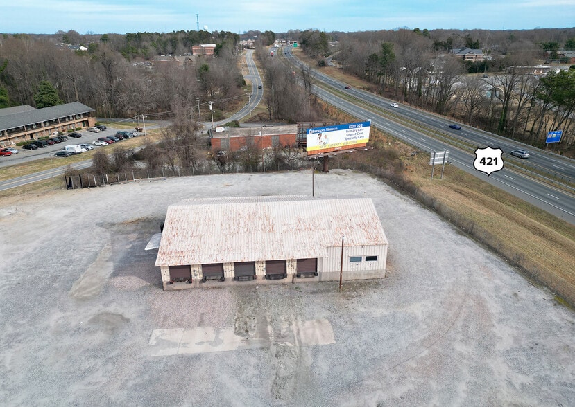 More Photos Of 312 Pineview Dr, Kernersville Truck Terminal For Lease