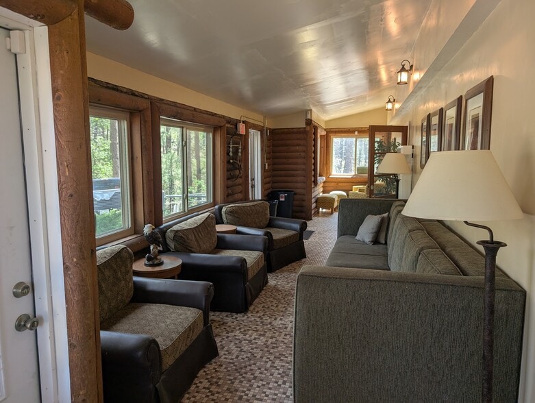 More Photos Of 101 Marapai Rd, Prescott Specialty For Sale
