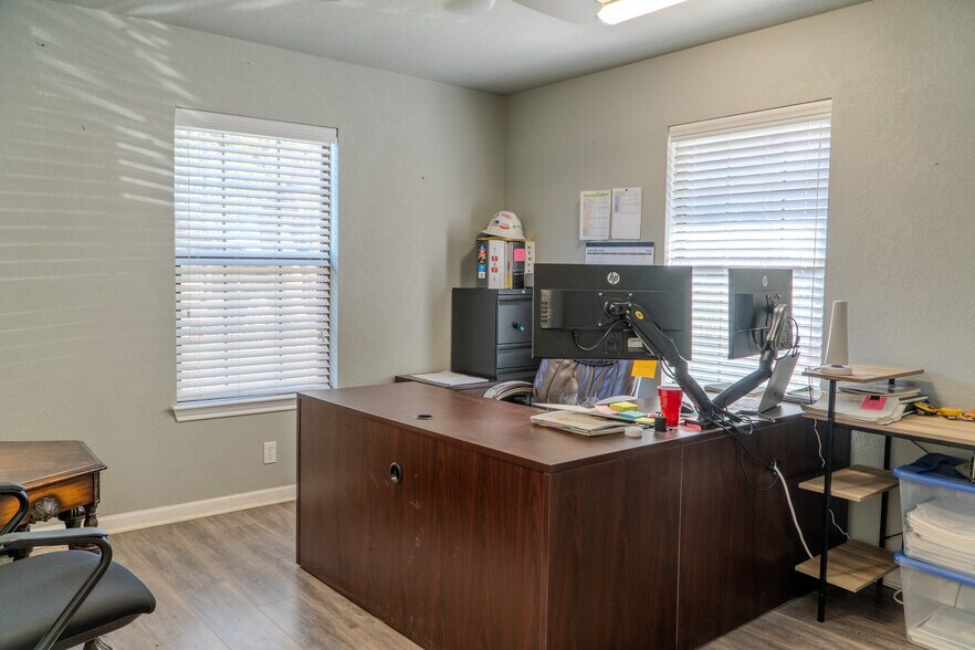 More Photos Of 4959 US-90, Alleyton Office For Sale