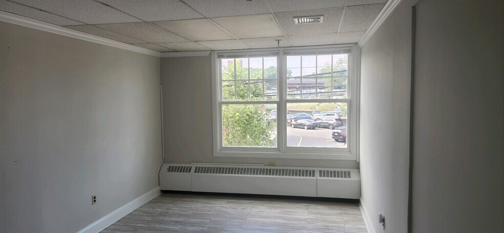 More Photos Of 13 Arcadia Rd, Old Greenwich Storefront For Lease