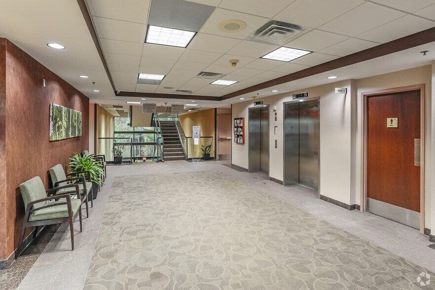 More Photos Of 6700 N Rochester Rd, Rochester Hills Medical For Lease