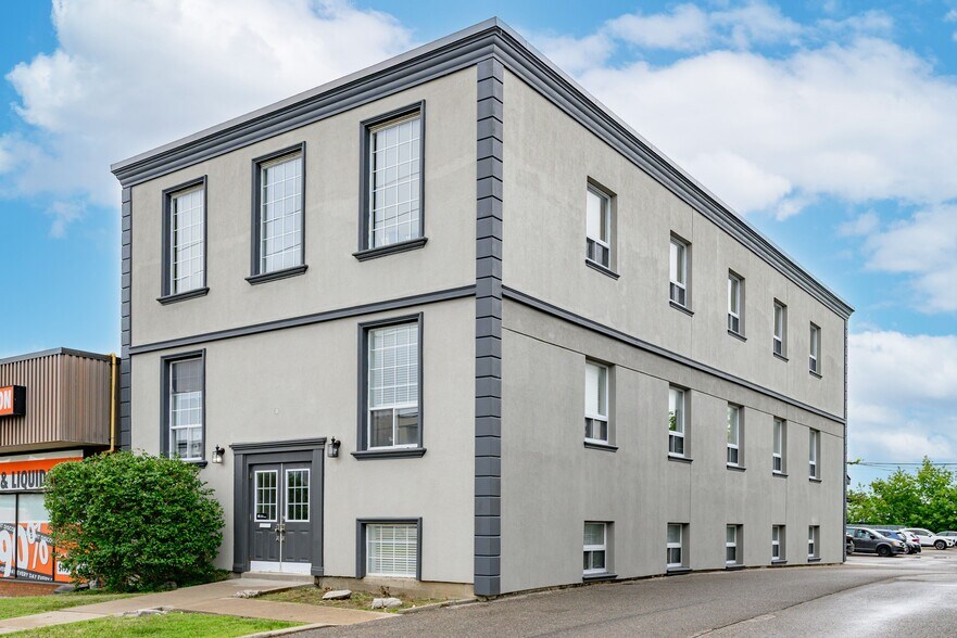 Primary Photo Of 337 King St W, Oshawa Office For Lease