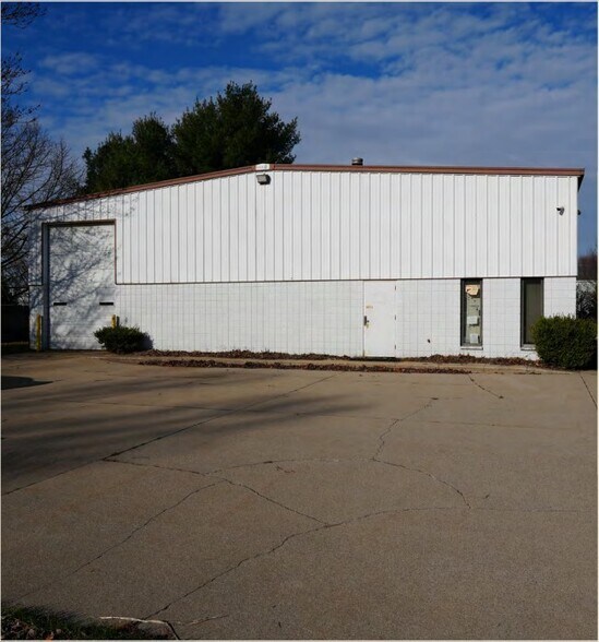 Primary Photo Of 4075 Ralph Jones Dr, South Bend Manufacturing For Sale