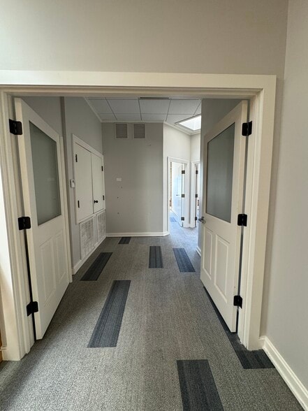 More Photos Of 117-121 N State St, Jackson Loft Creative Space For Lease