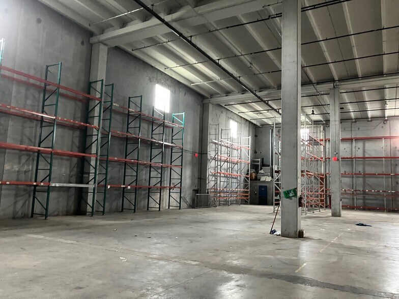 More Photos Of 8975 NW 26th St, Miami Warehouse For Lease