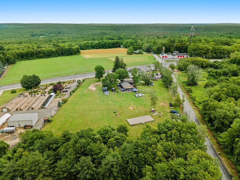 More Photos Of 809 Nooseneck Hill Rd, West Greenwich Restaurant For Sale