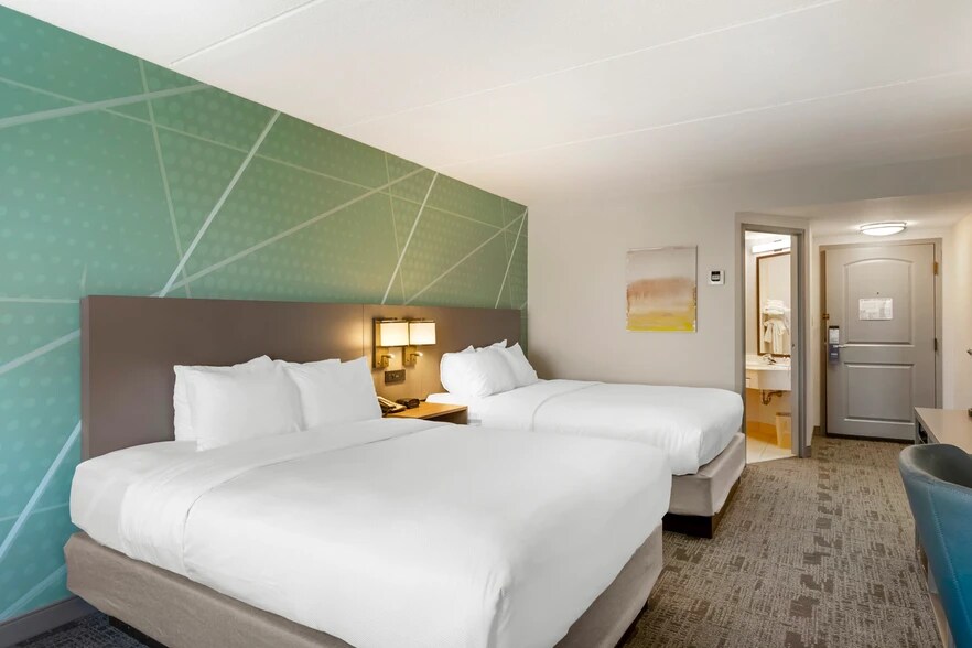 More Photos Of 110 Commerce Park Dr, Watertown Hotel For Sale