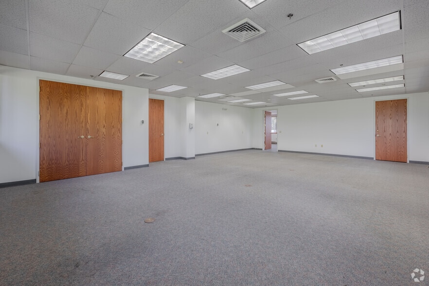 More Photos Of 839 Marshall Phelps Rd, Windsor Loft Creative Space For Sale