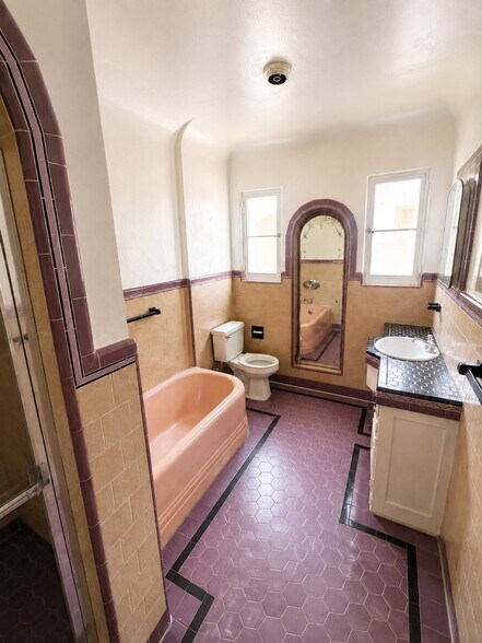 More Photos Of 1232 Smithwood Dr, Los Angeles Apartments For Sale