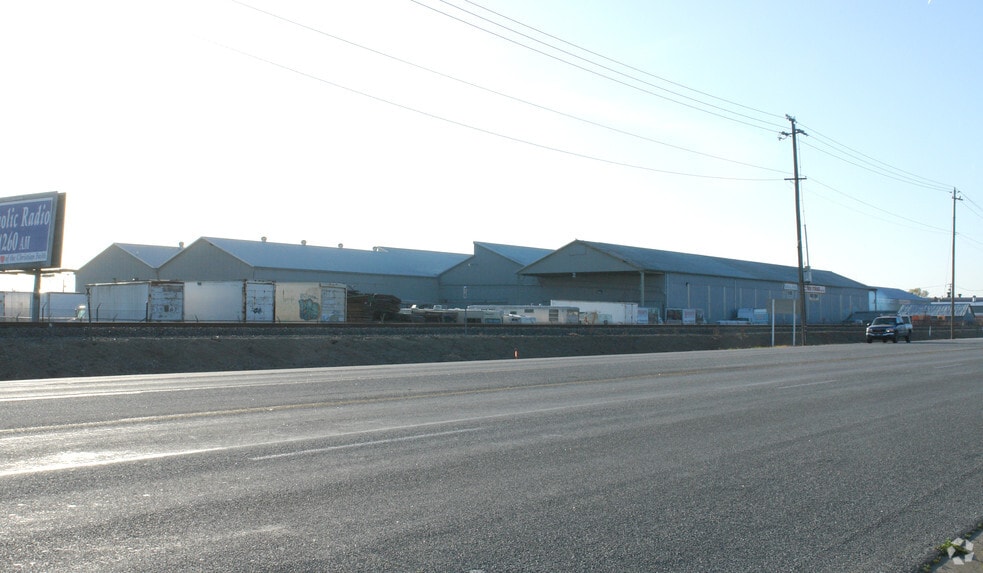 Primary Photo Of 105 Leavesley Rd, Gilroy Industrial For Lease