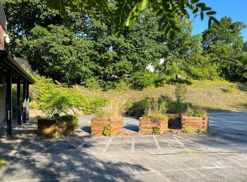 More Photos Of 85 Taft Ave, Arlington Restaurant For Lease