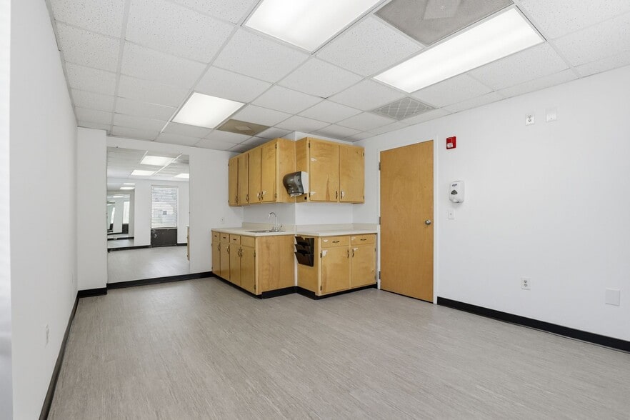 More Photos Of 744 Hartness Rd, Statesville Medical For Sale