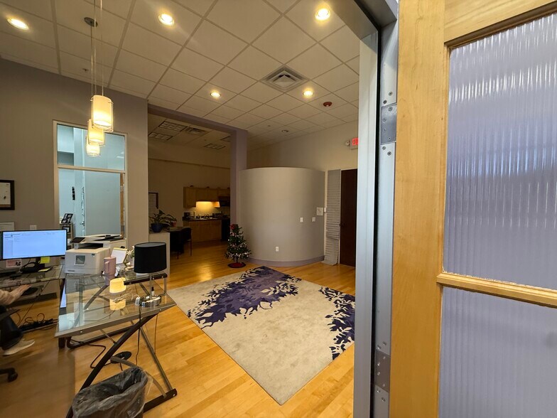 More Photos Of 961687 Gateway Blvd, Fernandina Beach Medical For Sale