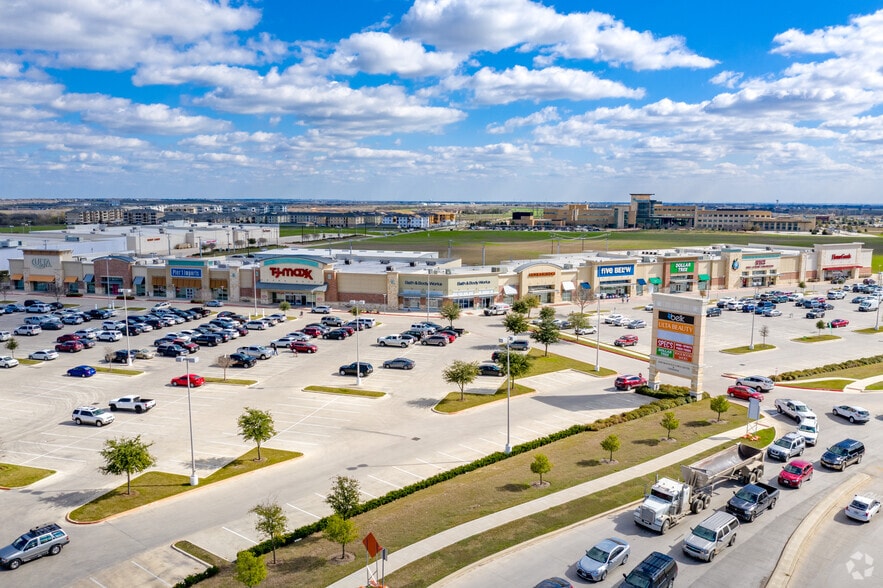 More Photos Of 161 Creekside Way, New Braunfels Unknown For Lease