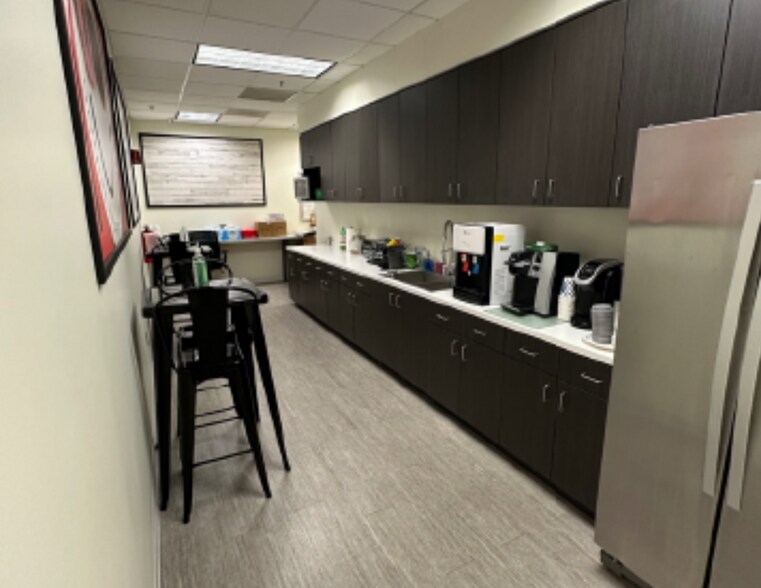 More Photos Of 5900 Windward Pky, Alpharetta Office For Lease
