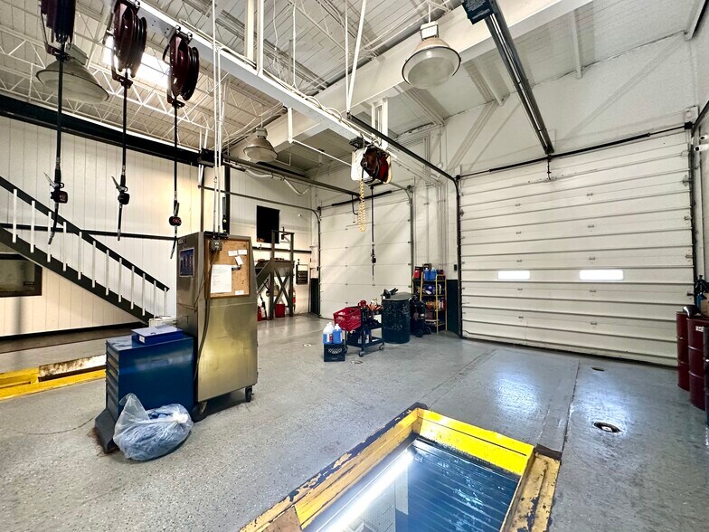 More Photos Of 2821 Garland St, Niles Auto Repair For Sale