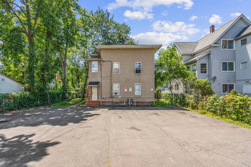 More Photos Of 240-242 Washington St, New Britain Apartments For Sale