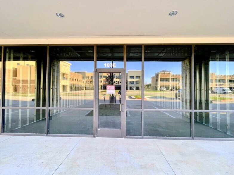 More Photos Of 4899 Highway 6, Missouri City Storefront Retail Office For Sale