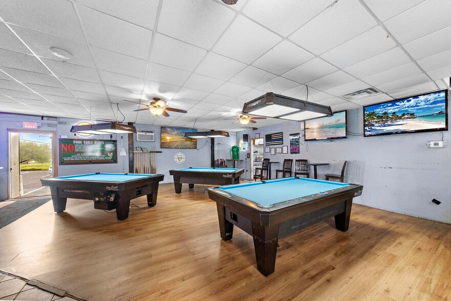 Primary Photo Of 400 S Pine Ave, South Amboy Restaurant For Sale