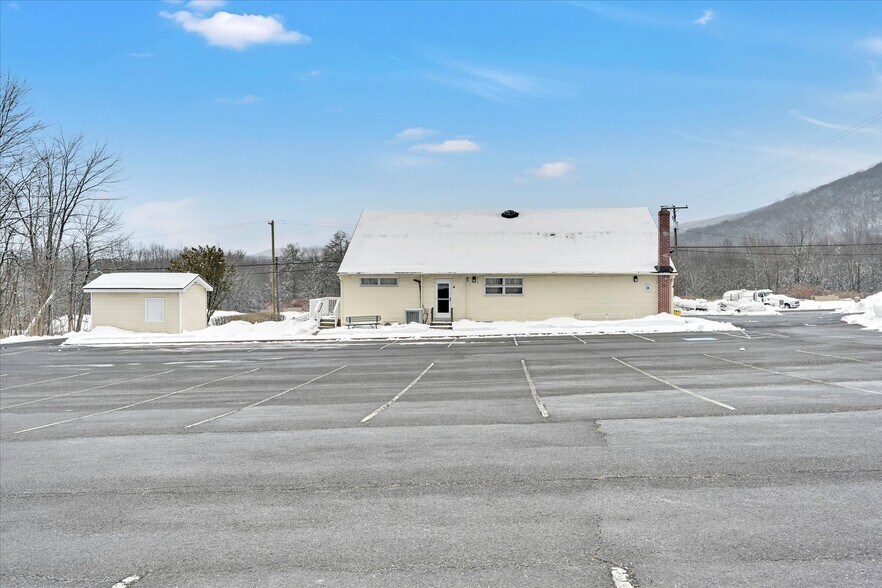 More Photos Of 780 Claremont Ave, Tamaqua Office For Sale